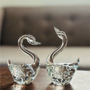 Elegant Glass Swan Figurines